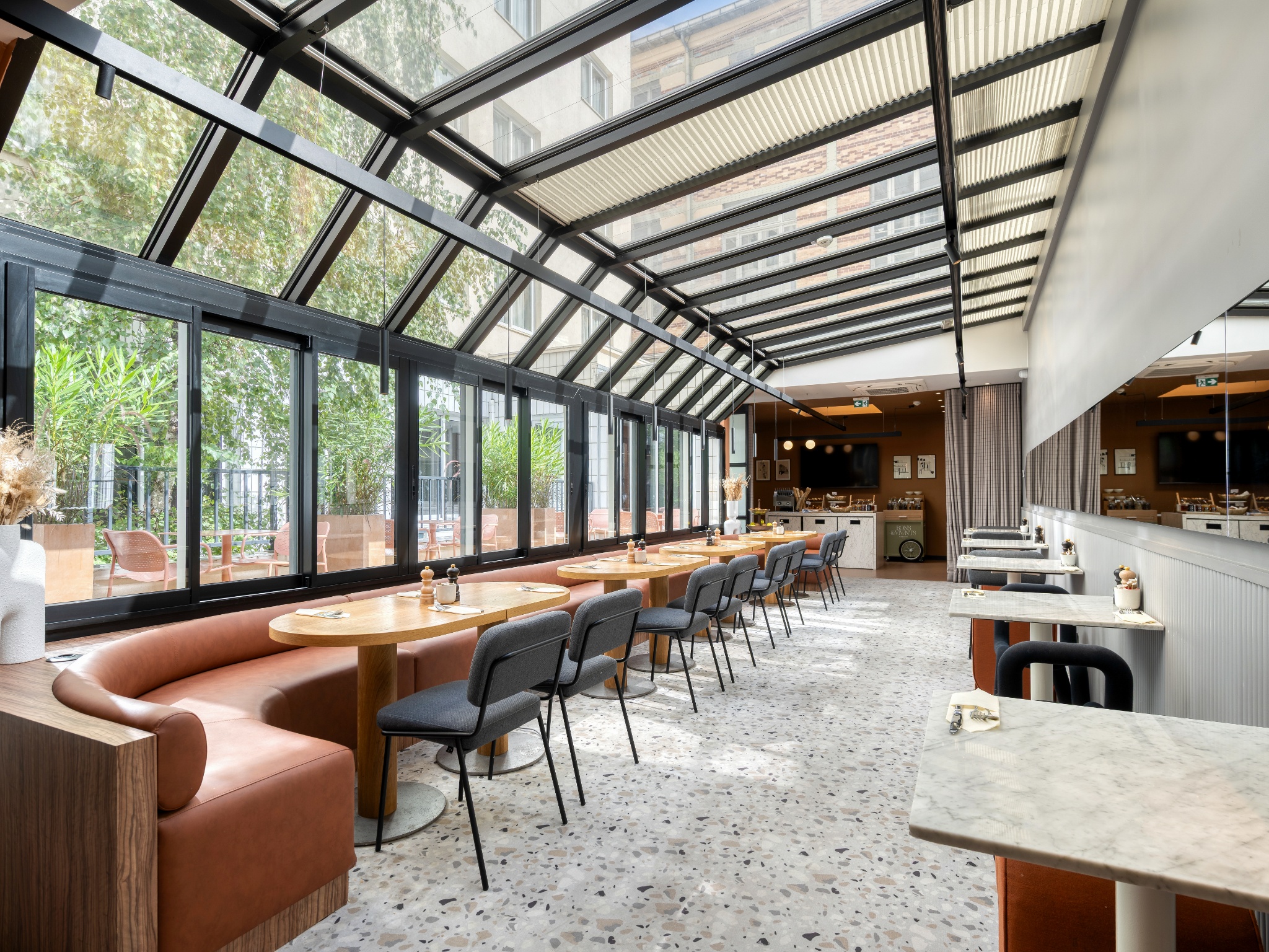 Wojo Paris Mercure Paris 15 Porte De Versailles